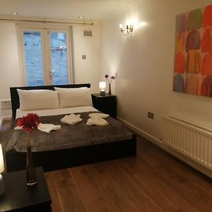 Entire 2-Bedroom Flat In Camden